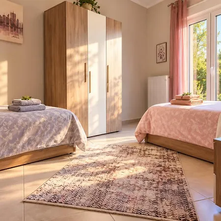 Апартамент Comfort Luxury Maisonette *
