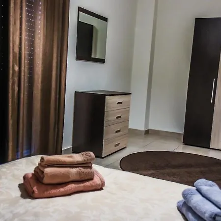 Comfort Luxury Maisonette شقة *
